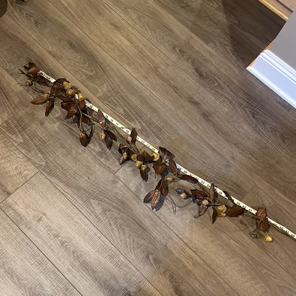 Fall Themed Garland - Picture 5 of 5